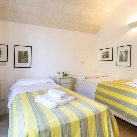 Trullo Allegro With Pool